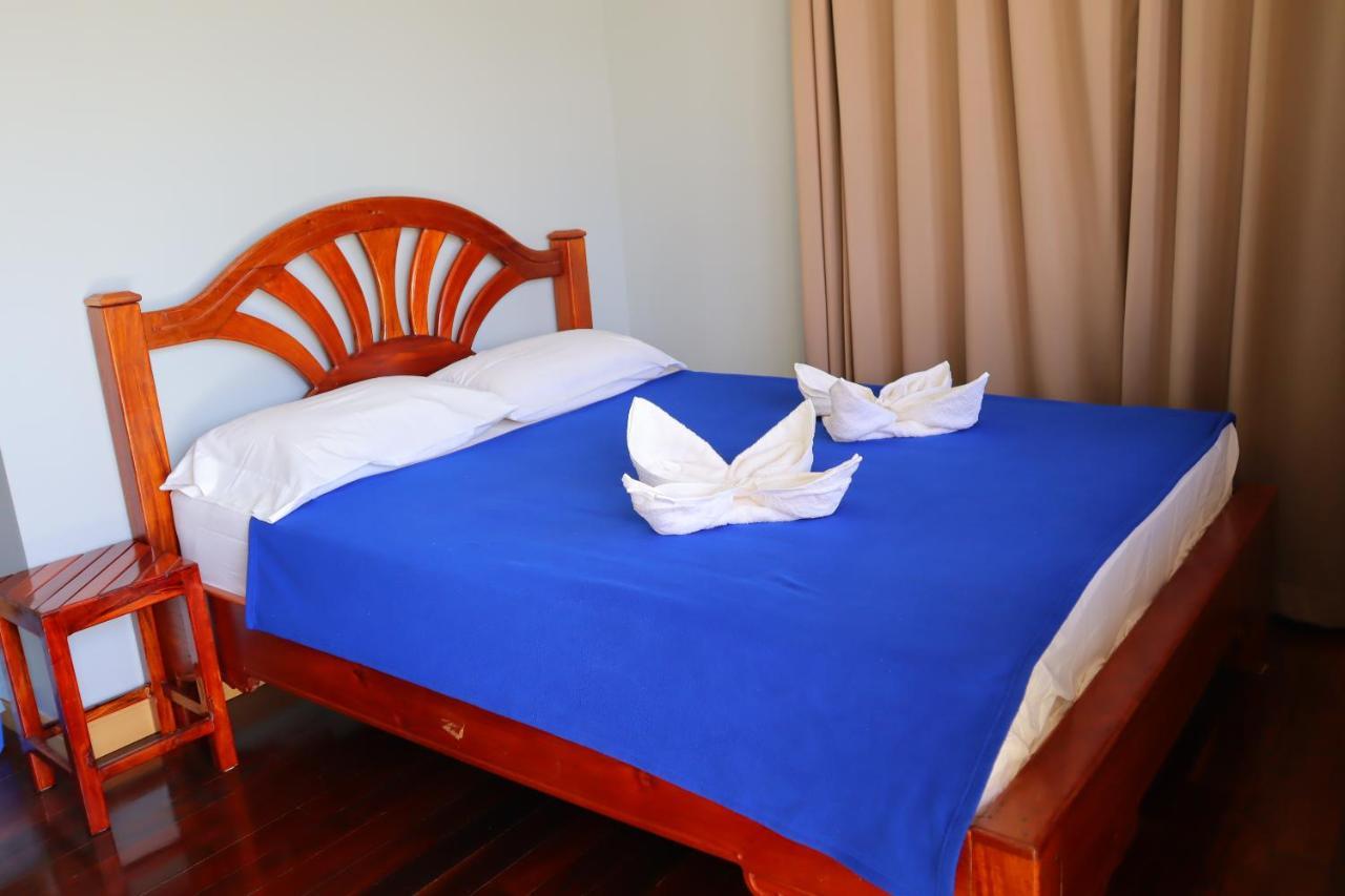Ban Sulada Guest House Laem Ngop Экстерьер фото