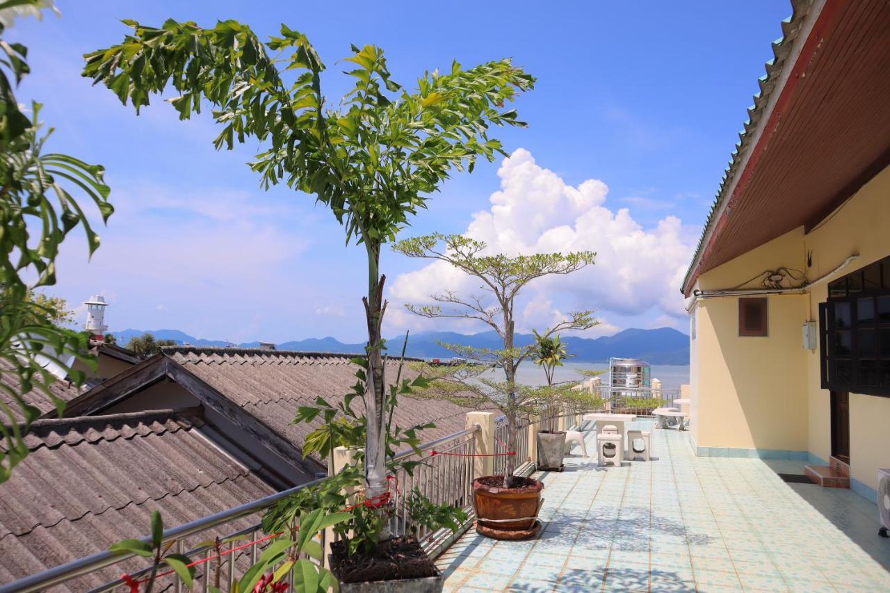 Ban Sulada Guest House Laem Ngop Экстерьер фото