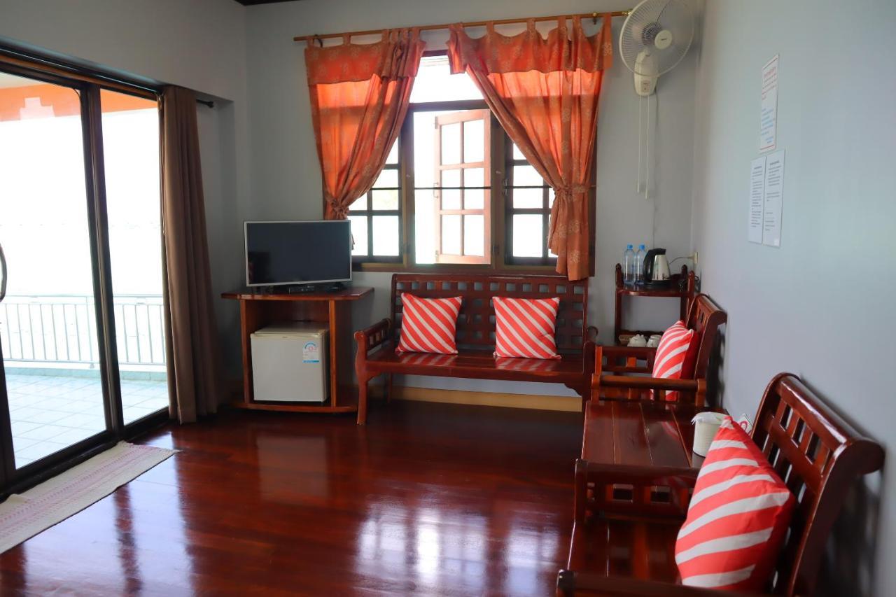 Ban Sulada Guest House Laem Ngop Экстерьер фото