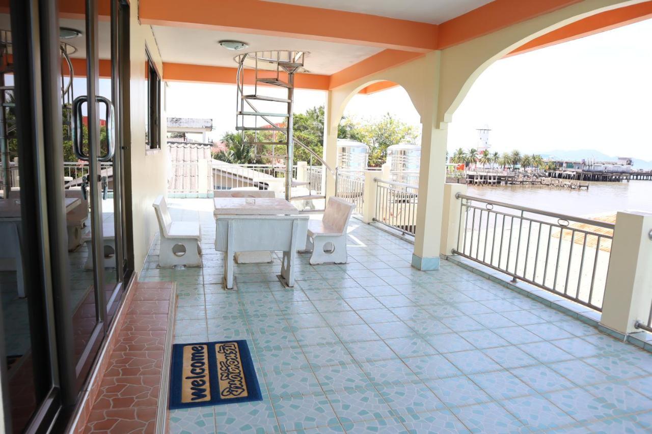 Ban Sulada Guest House Laem Ngop Экстерьер фото