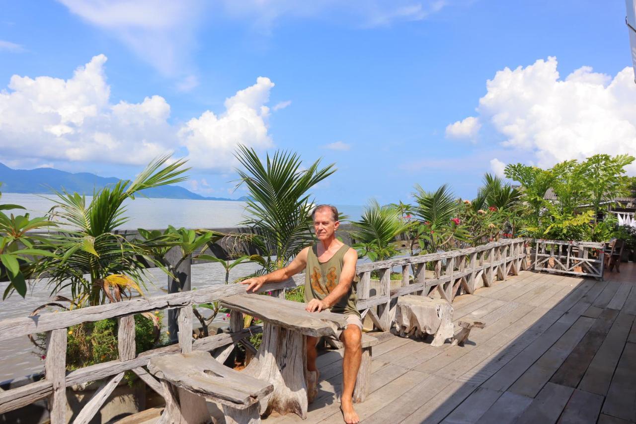 Ban Sulada Guest House Laem Ngop Экстерьер фото